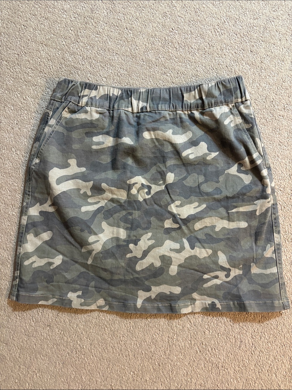 Boston Proper Camo Print Elastic-Waist Mini Skort